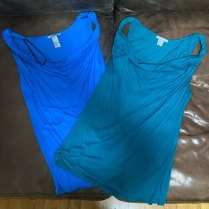 2 H&M blue and teal sleeveless shirt bundle M